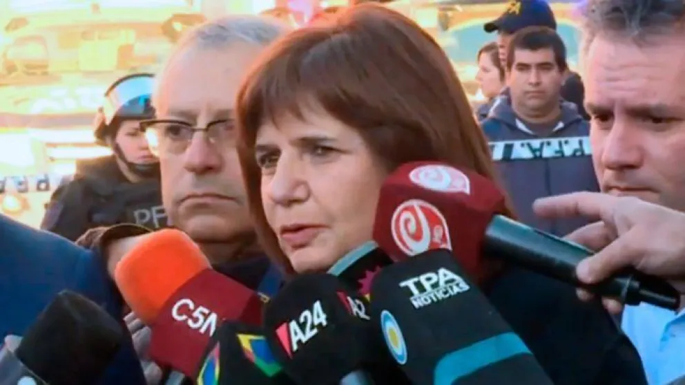 Patricia Bullrich: “Si pasan hambre, tienen los comedores”