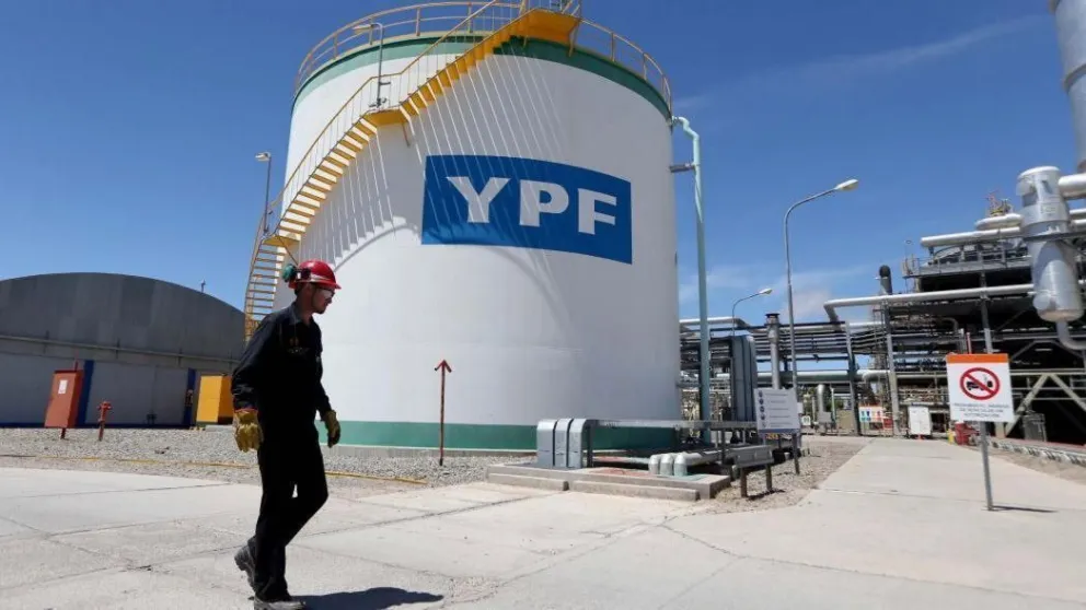 Suspenden el juicio a YPF hasta definir presidente en Argentina