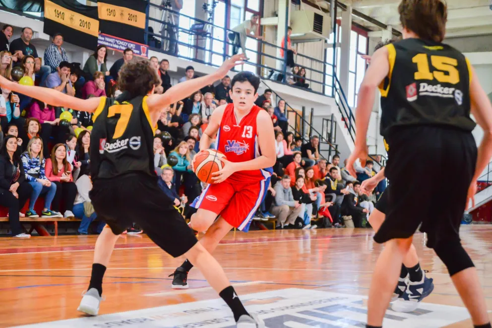 Villa en semifinales de Argentino U15