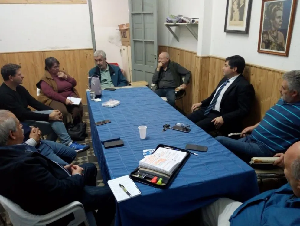Curetti continúa con sus reuniones y recorridas