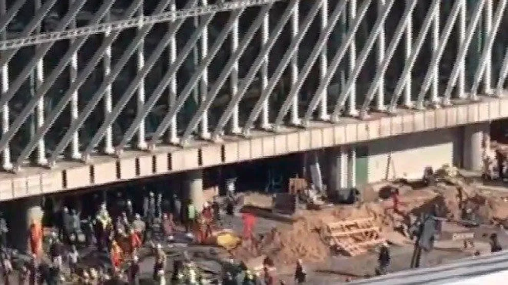 Derrumbe en el aeropuerto de Ezeiza: un muerto y 13 heridos
