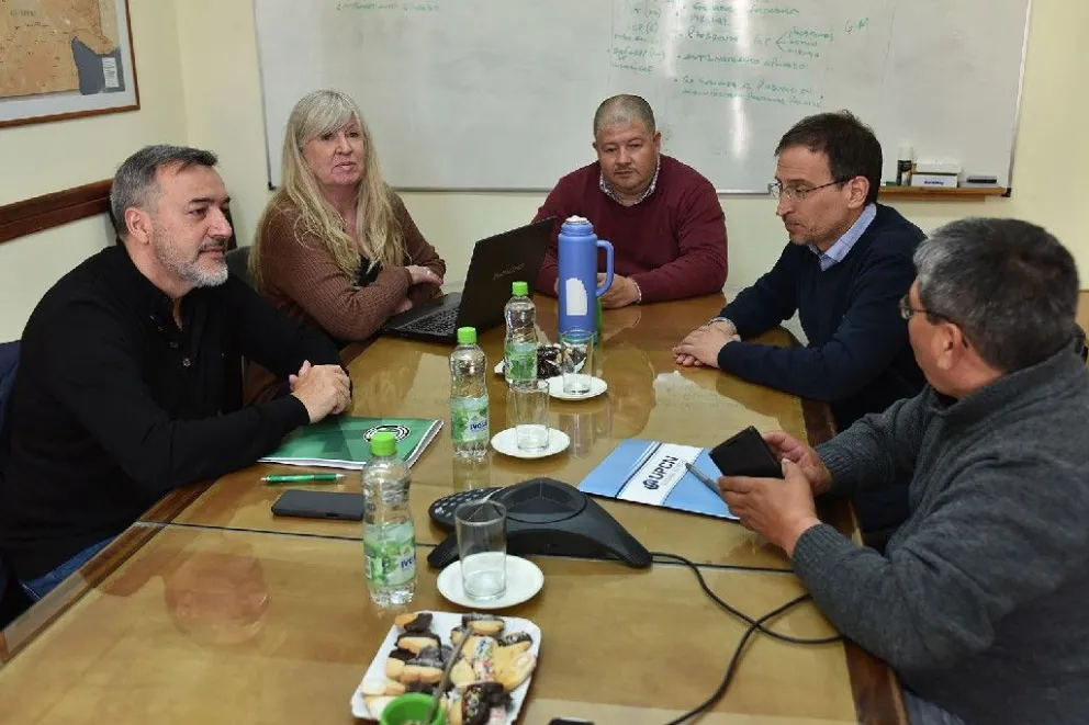 La Provincia pagará un bono de 5 mil pesos para los estatales