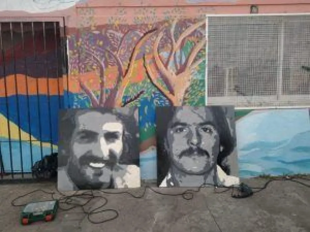 Murales de Suracce y García Casadei en Escuela Náutica Provincial