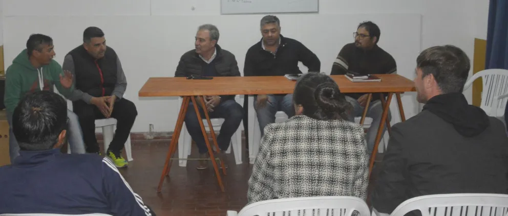 Visita de Pesatti a los veteranos de FUVECOM