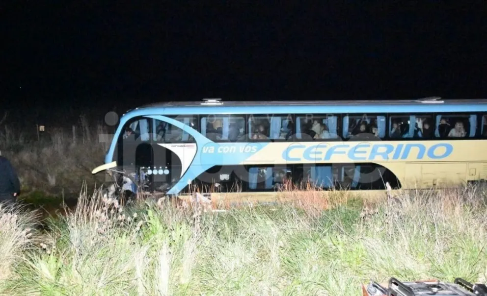 Chocó un micro de Ceferino y hay dos muertos