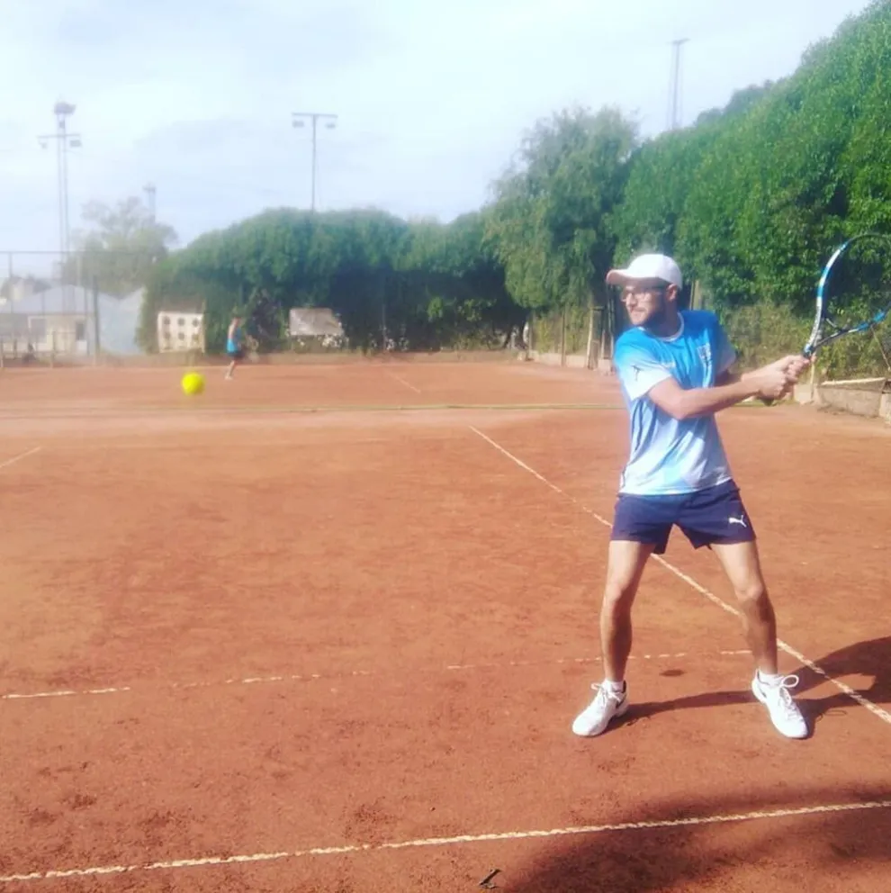 Se juega la tercera del tenis de la Comarca
