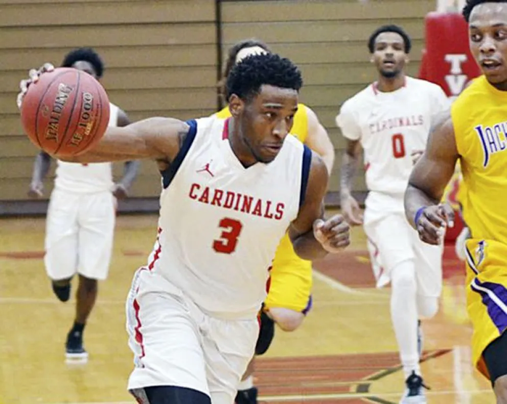 Jaquan Lightfoot se suma a Viedma