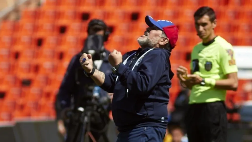 Primer triunfo del Diego en Gimnasia