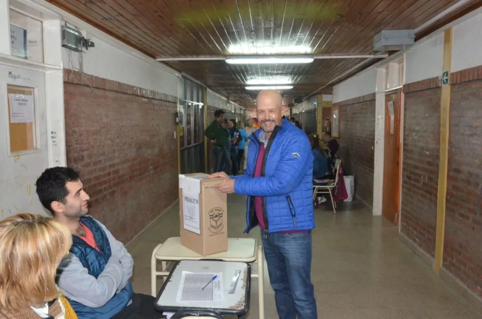 Sabbatella fue crítico con el desarrollo de la elección