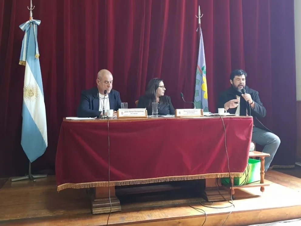 Declararon de Interés el libro de Rolando Arrizabalaga
