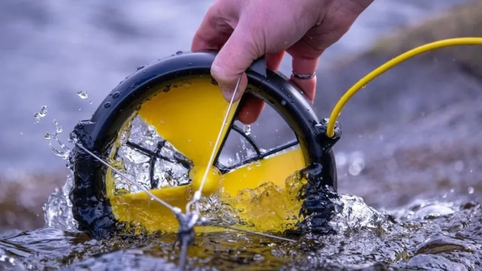 Cargá la bateria del celular con la fuerza del agua