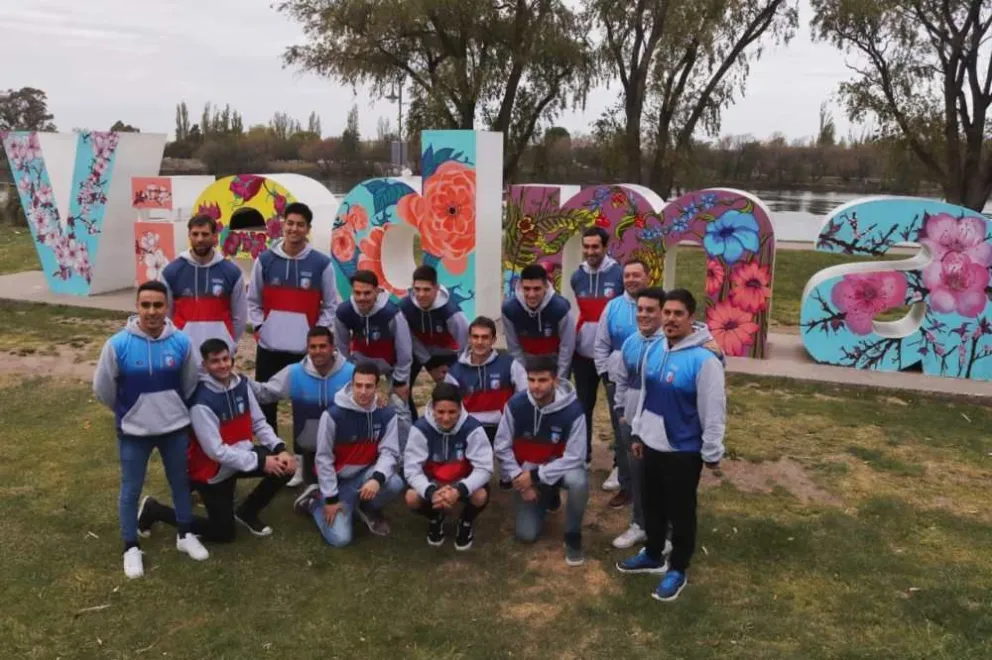 Depo Viedma se presentó ante su gente