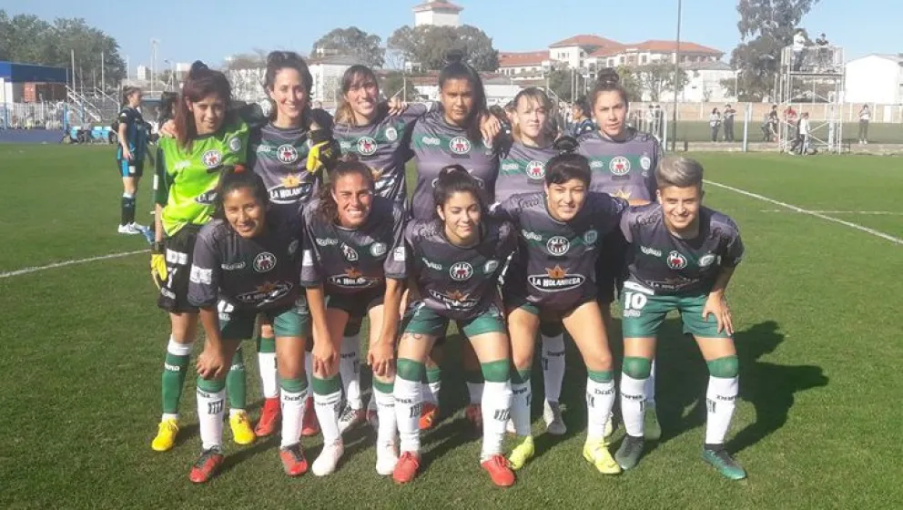 Primer gol de Magalí Martínez en Excursionistas