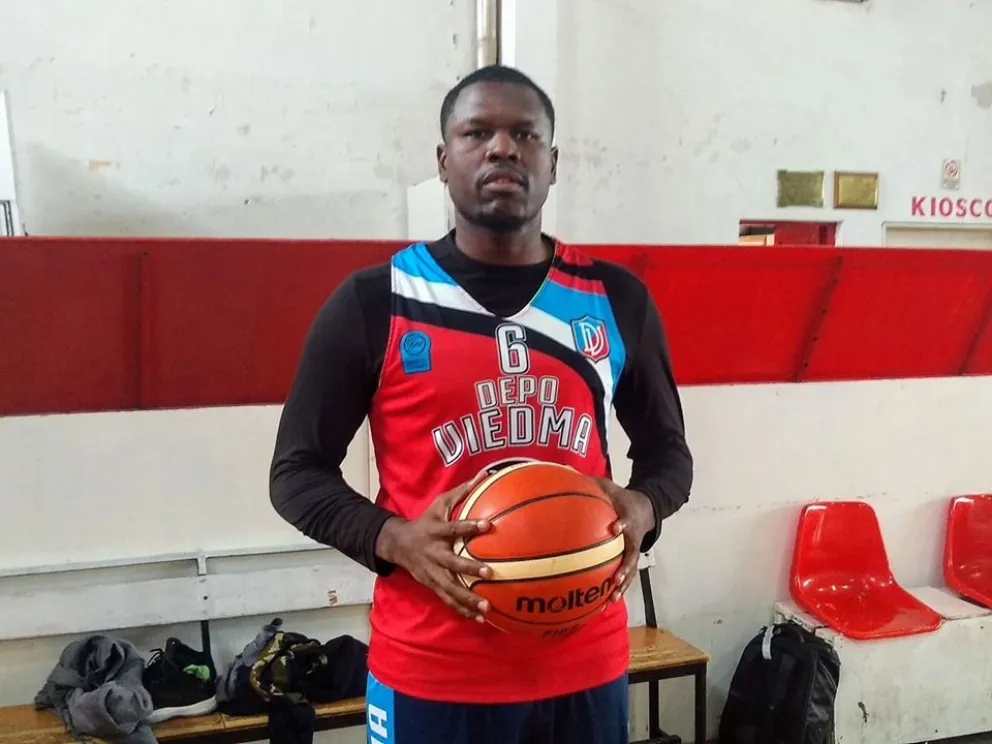 Kenny Jones vuelve a Viedma