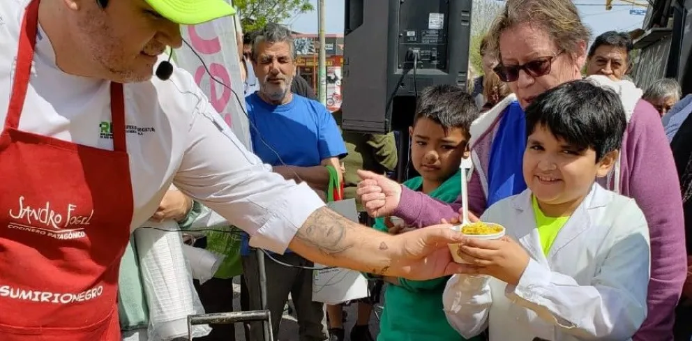 El programa Come Pescado festejó su primer año en Allen