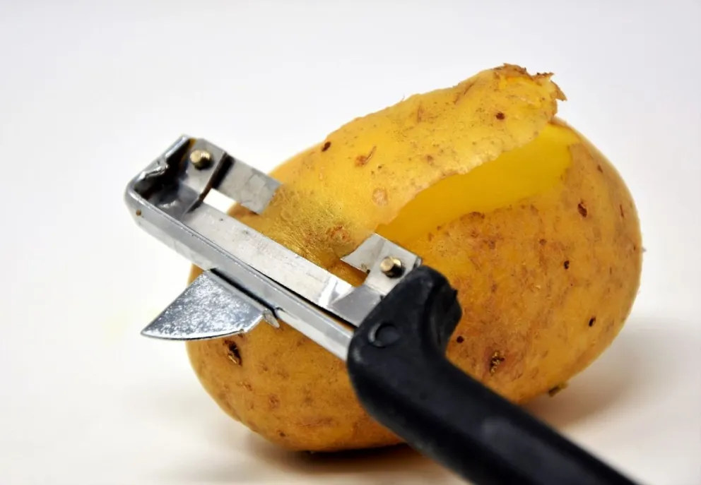 Limpiador ecológico con cáscaras de papas
