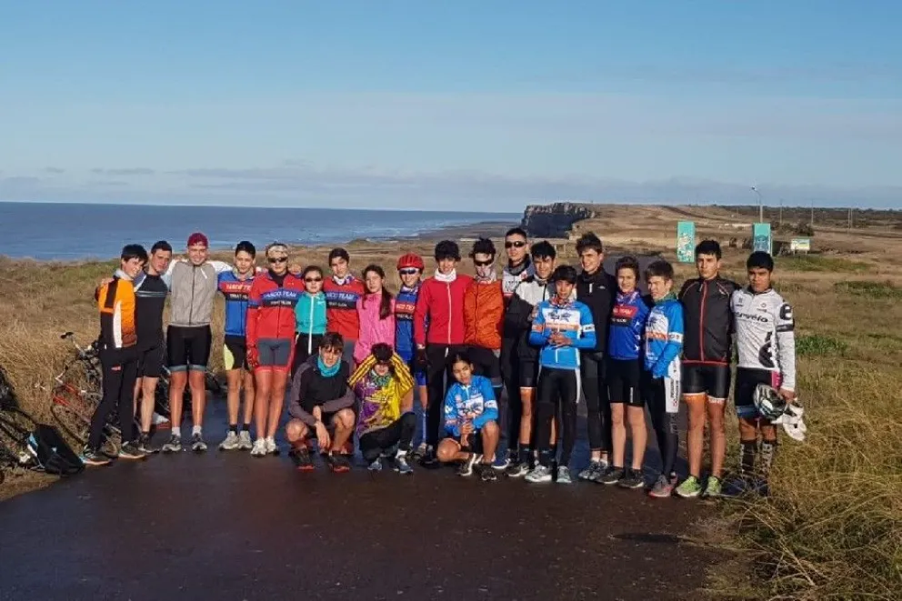 El triatlón concentra en Viedma de cara a Dakar 2022