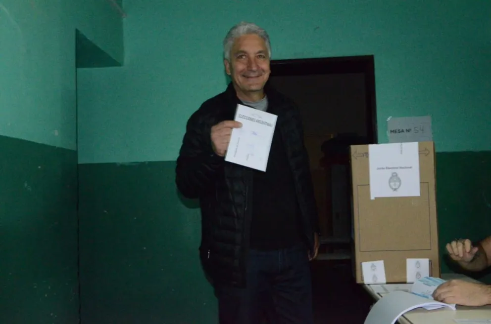Zara: "Hay mucha cantidad de gente votando"
