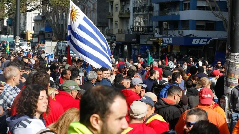 Uruguay elige: duelo entre el Frente Amplio y la oposición