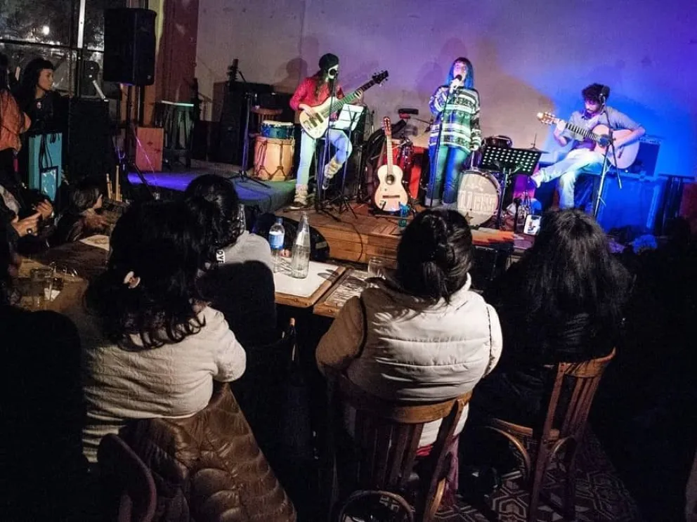 Ibopé con Pocho León traen Noche de Poesía y Música