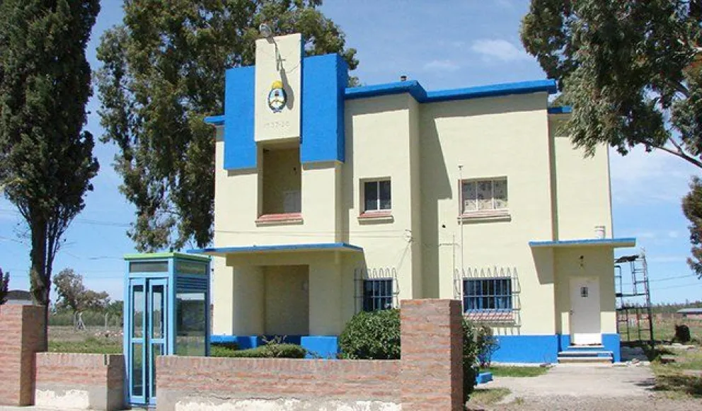 Se peleó con el amigo y luego con la Policía
