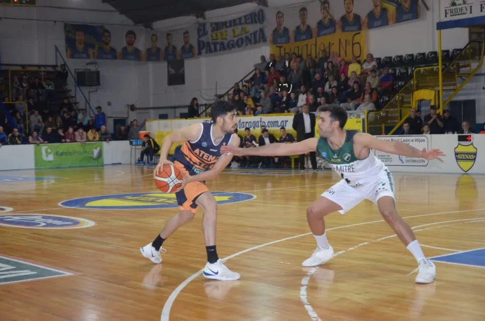 Atenas cayó en casa ante Villa Mitre