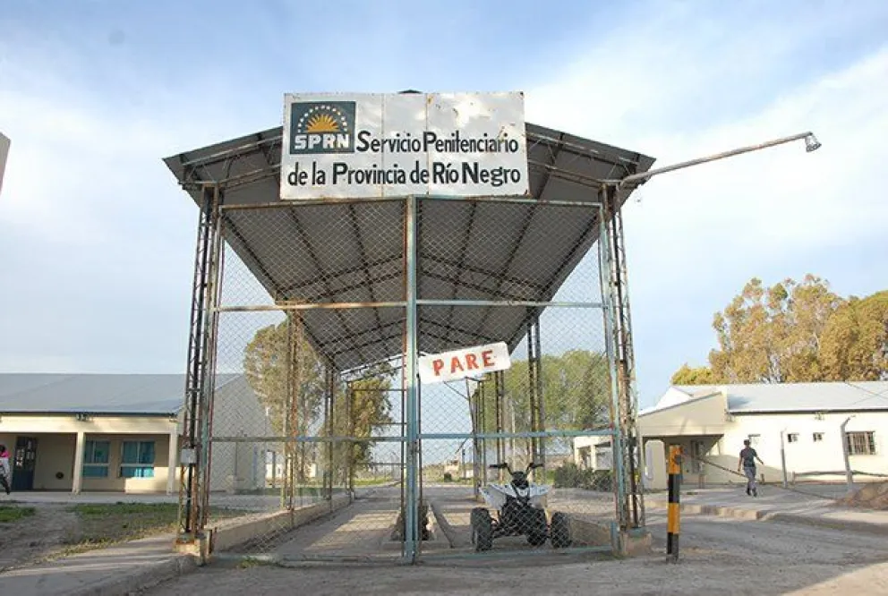 Buscan a un preso que se fugó del Penal 1 de Viedma