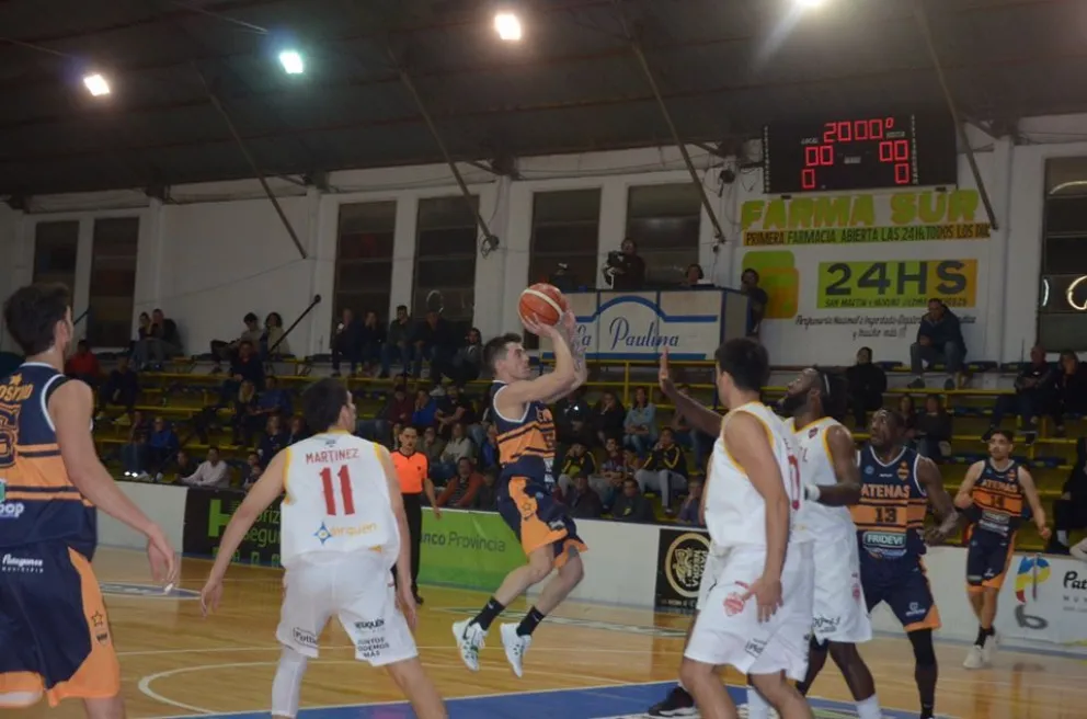 Atenas sigue sin ganar
