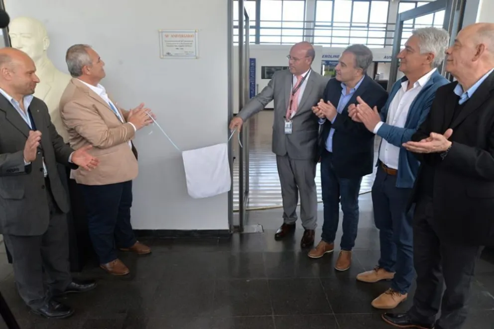 Aniversario del la Aero Estación de aeropuerto Castello