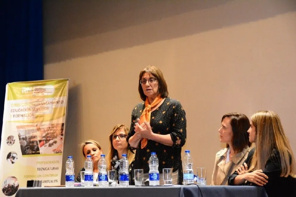 Se desarrolló la primera jornada sobre Grooming y Ciber délitos