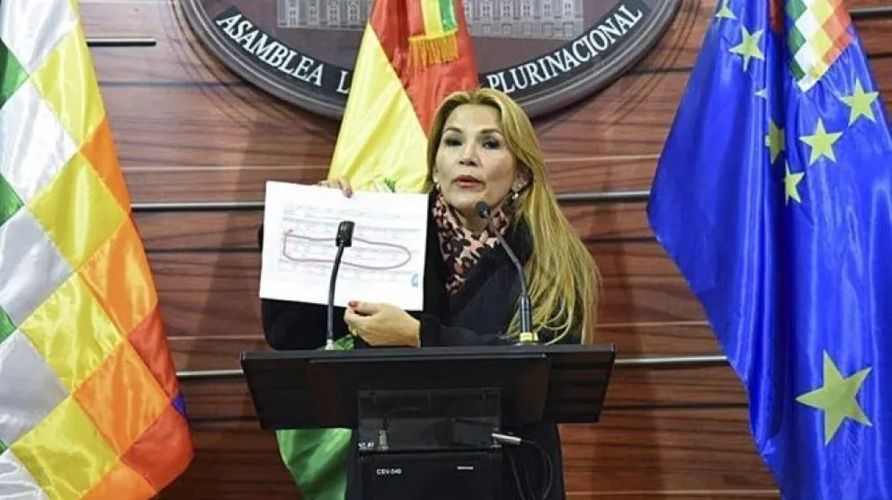 Bolivia: eximen a las FFAA de "responsabilidad penal" en la represión