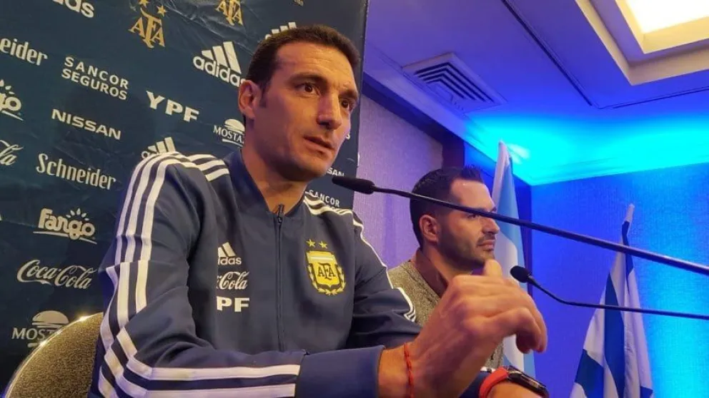 Messi y Agüero ante Uruguay