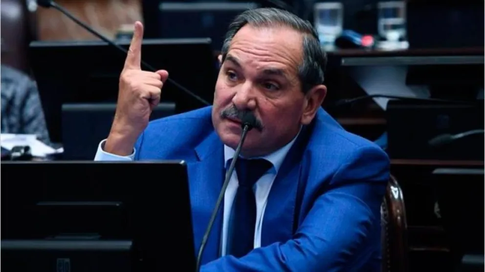 Sobrina del ex gobernador Alperovich lo denunció por violación
