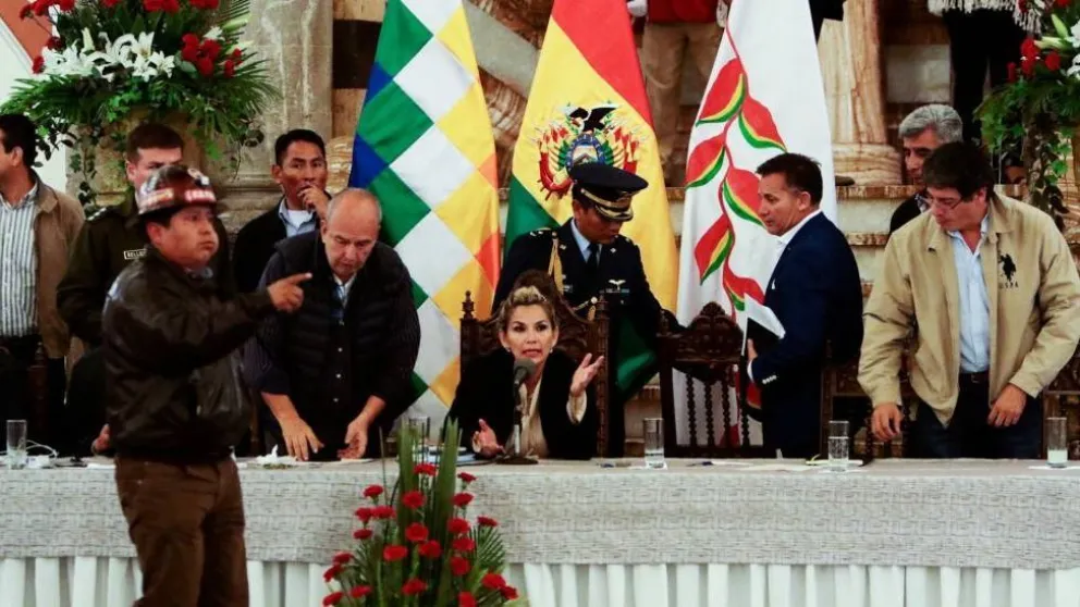 Bolivia: convocarán a elecciones sin que Evo Morales pueda ser candidato