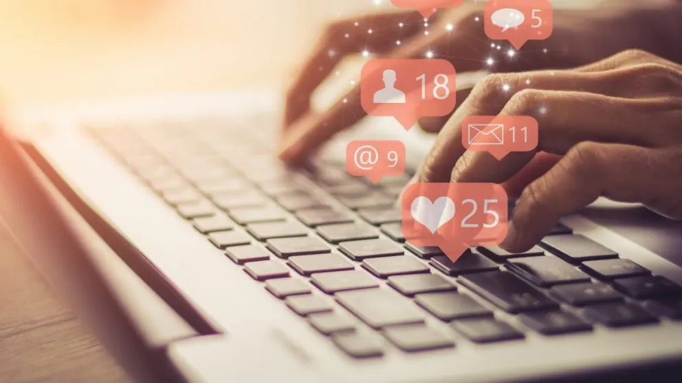 Instagram borra cuentas de estrellas del porno y desata la polémica