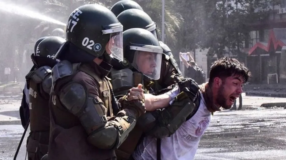 Chile: advierten que "si es necesario" sacarán militares a la calle