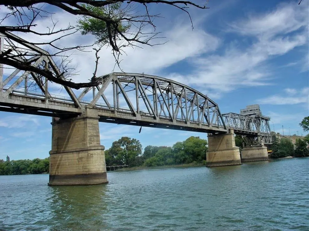 Tránsito cortado en el Puente Ferrocarretero