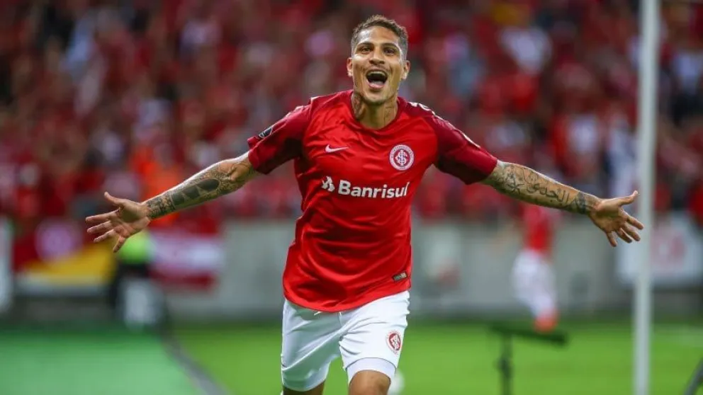 Paolo Guerrero se acerca a Boca