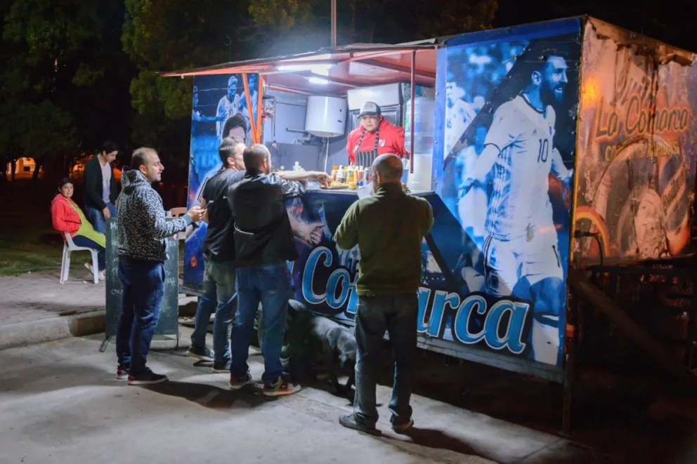 Los carros de comidas y bebidas coparán la costanera