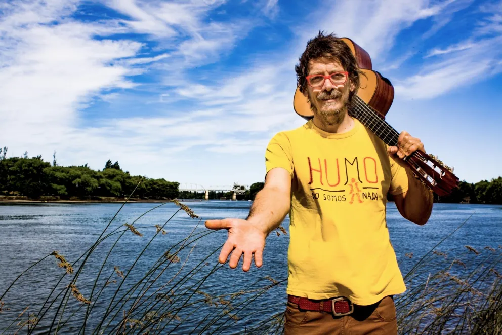 Manuel Espinosa, 28 años creando puentes con la música