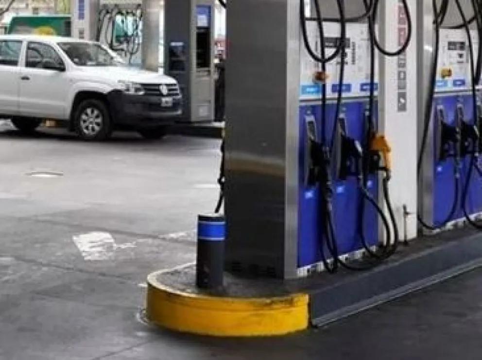 Diciembre comenzó con un nuevo aumento en naftas y gasoil: 6%