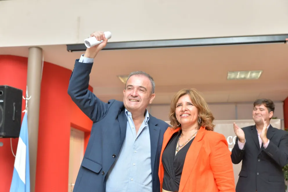 Asume Pedro Pesatti la herencia de 16 años de hegemonía radical