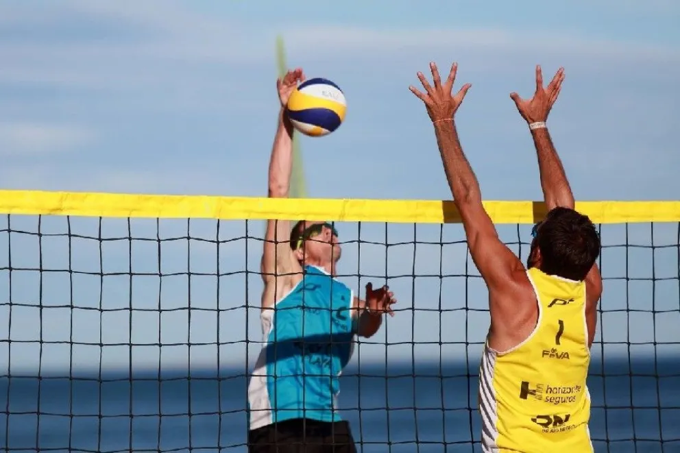 Arena, sol y destreza en el Patagónico de beach voley