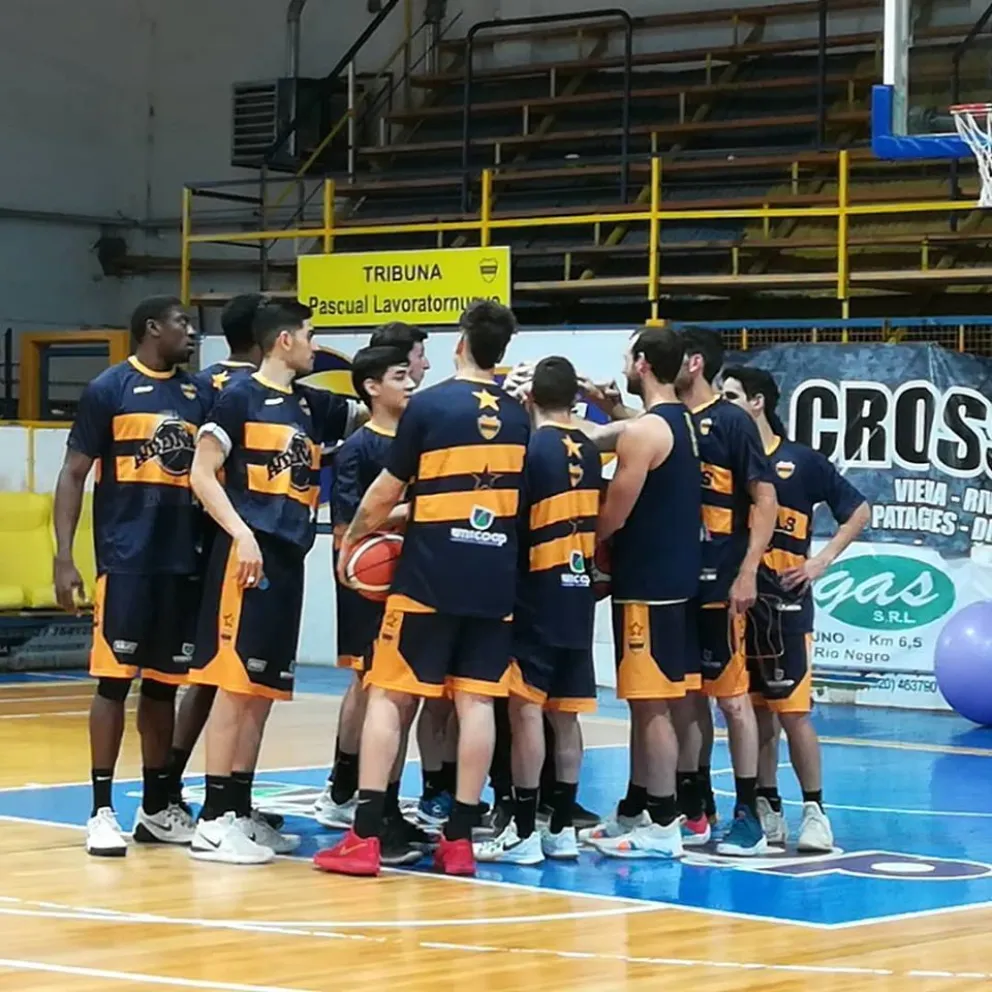 Atenas se mide con Racing