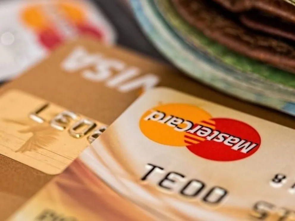 Las compras en el exterior tendrán un impuesto del 30%