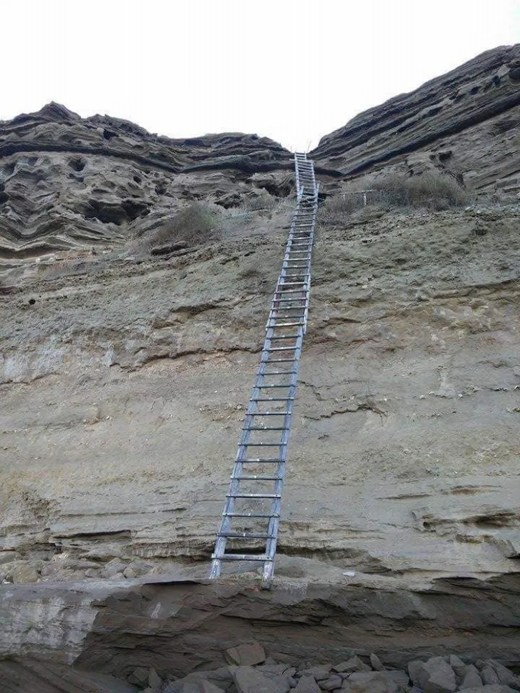 El mar se llevó la histórica “Bajada de los Locos" en La Lobería
