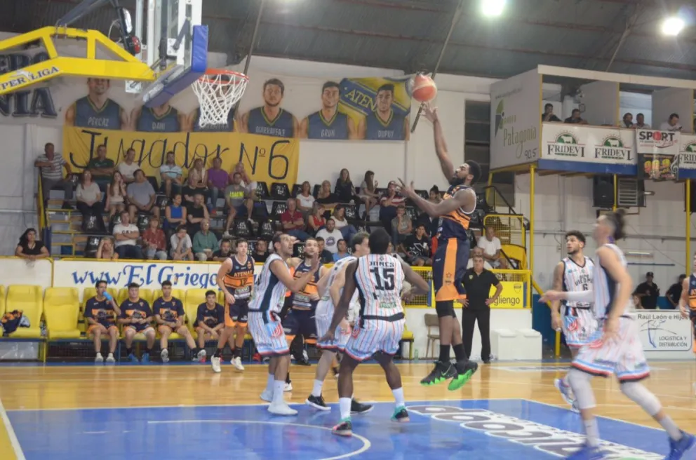 El último clásico fue para Atenas