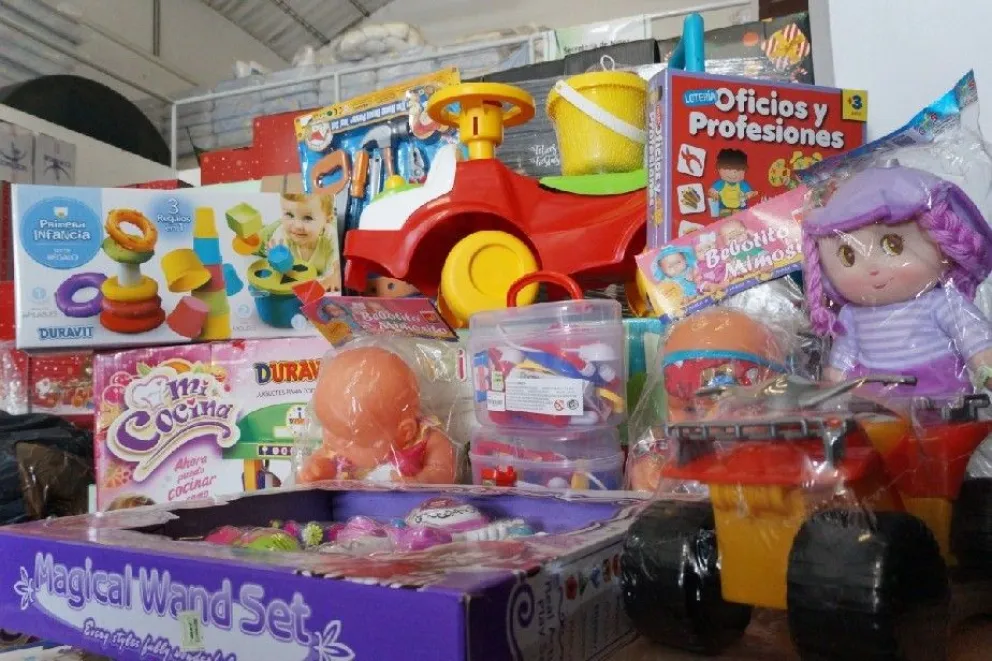Niños de los CAINA recibirán regalos en las fiestas