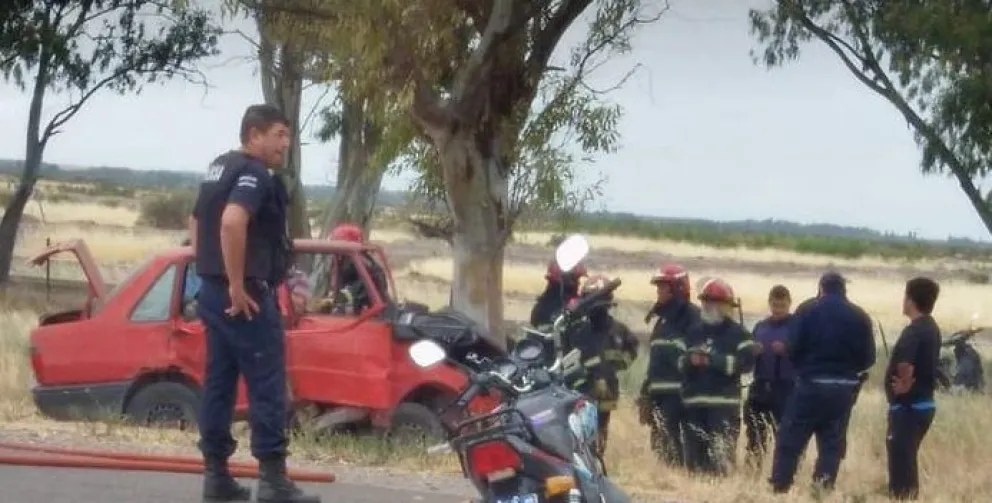 Un bebé está grave tras un choque camino al Aeropuerto de Viedma
