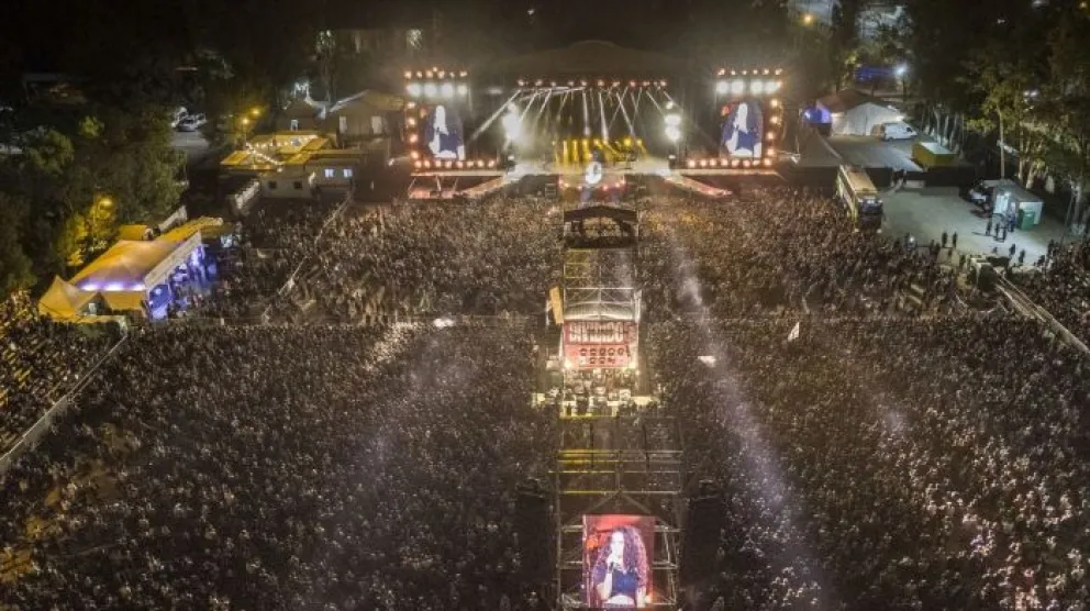 Lanzan combos de descuentos para la Fiesta de la Manzana